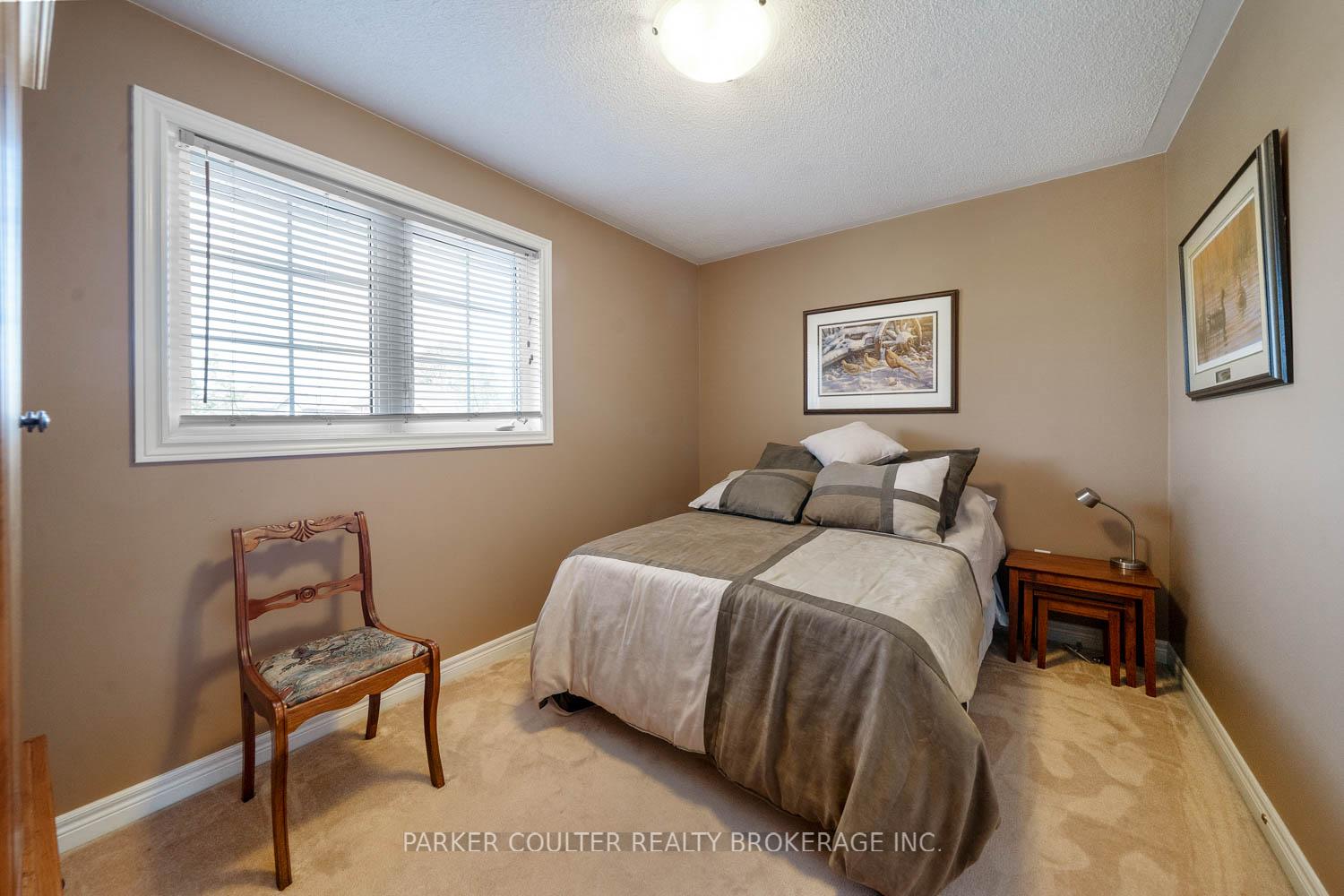 Photo 23 of 95 Livia Herman Way, Barrie, East Bayfield — HOMEH