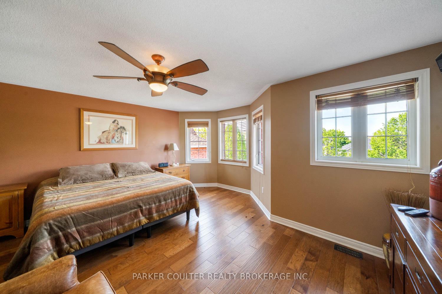 Photo 25 of 95 Livia Herman Way, Barrie, East Bayfield — HOMEH