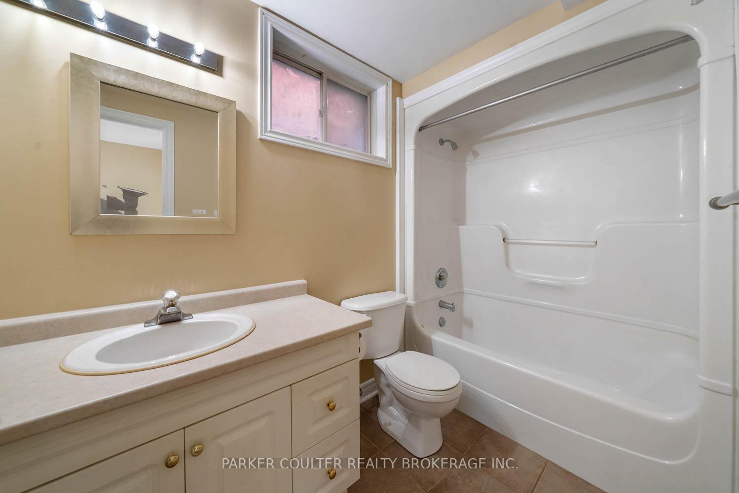Photo 36 of 95 Livia Herman Way, Barrie, East Bayfield — HOMEH