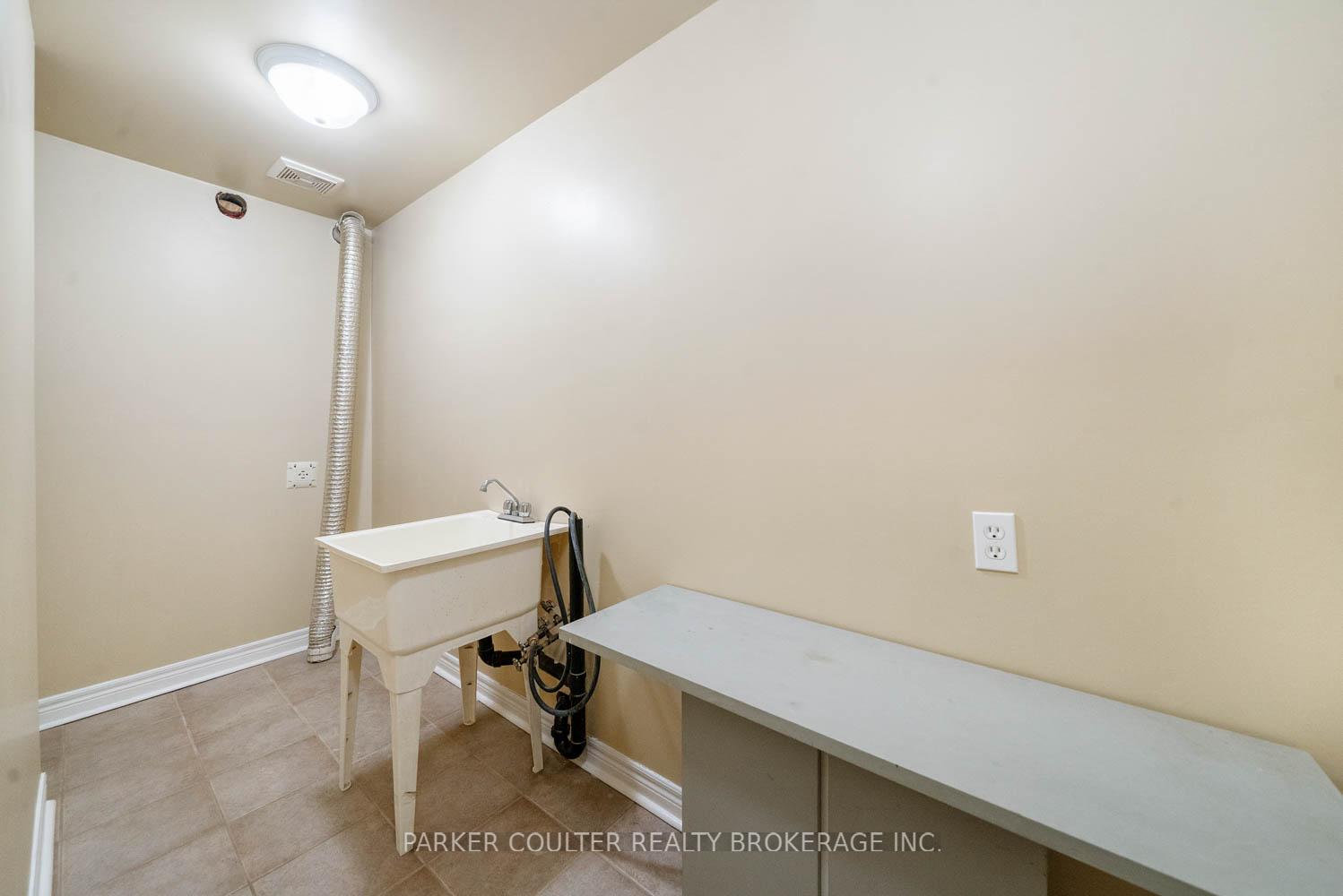 Photo 37 of 95 Livia Herman Way, Barrie, East Bayfield — HOMEH