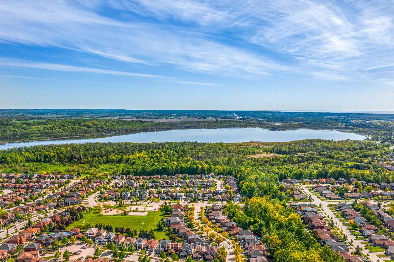 Photo 42 of 95 Livia Herman Way, Barrie, East Bayfield — HOMEH