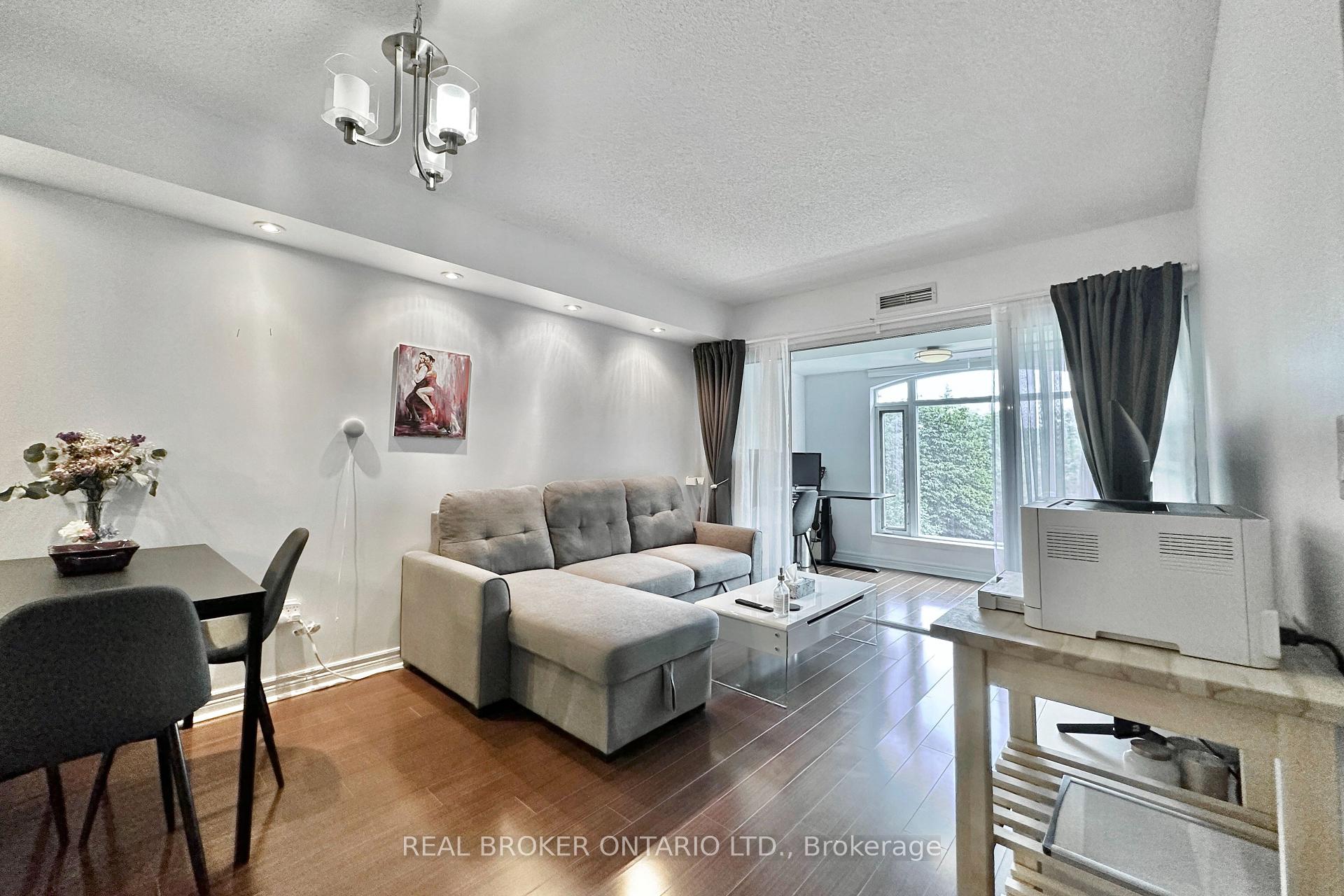 Photo 8 of Unit 206, 135 Pond Drive, Markham, Commerce Valley — HOMEH