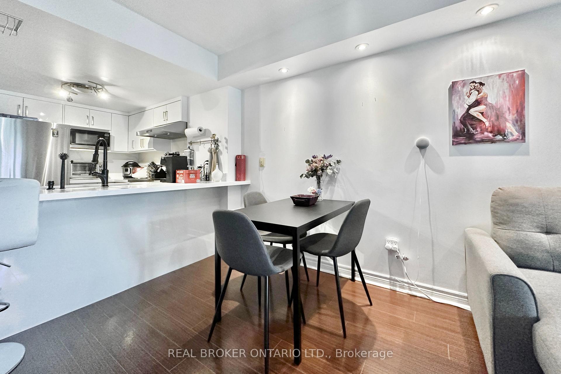 Photo 10 of Unit 206, 135 Pond Drive, Markham, Commerce Valley — HOMEH