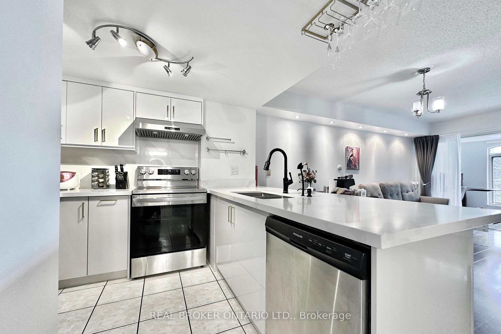 Photo 18 of Unit 206, 135 Pond Drive, Markham, Commerce Valley — HOMEH