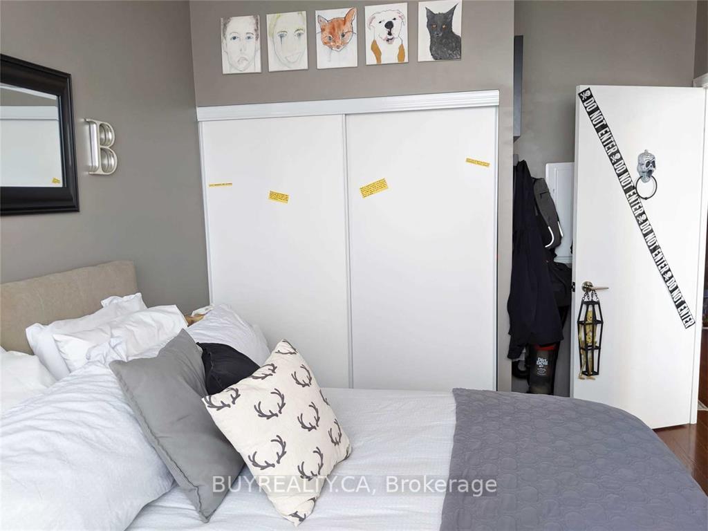 Photo 13 of Unit Ph12, 35 Saranac Boulevard, Toronto, Englemount-Lawrence — HOMEH