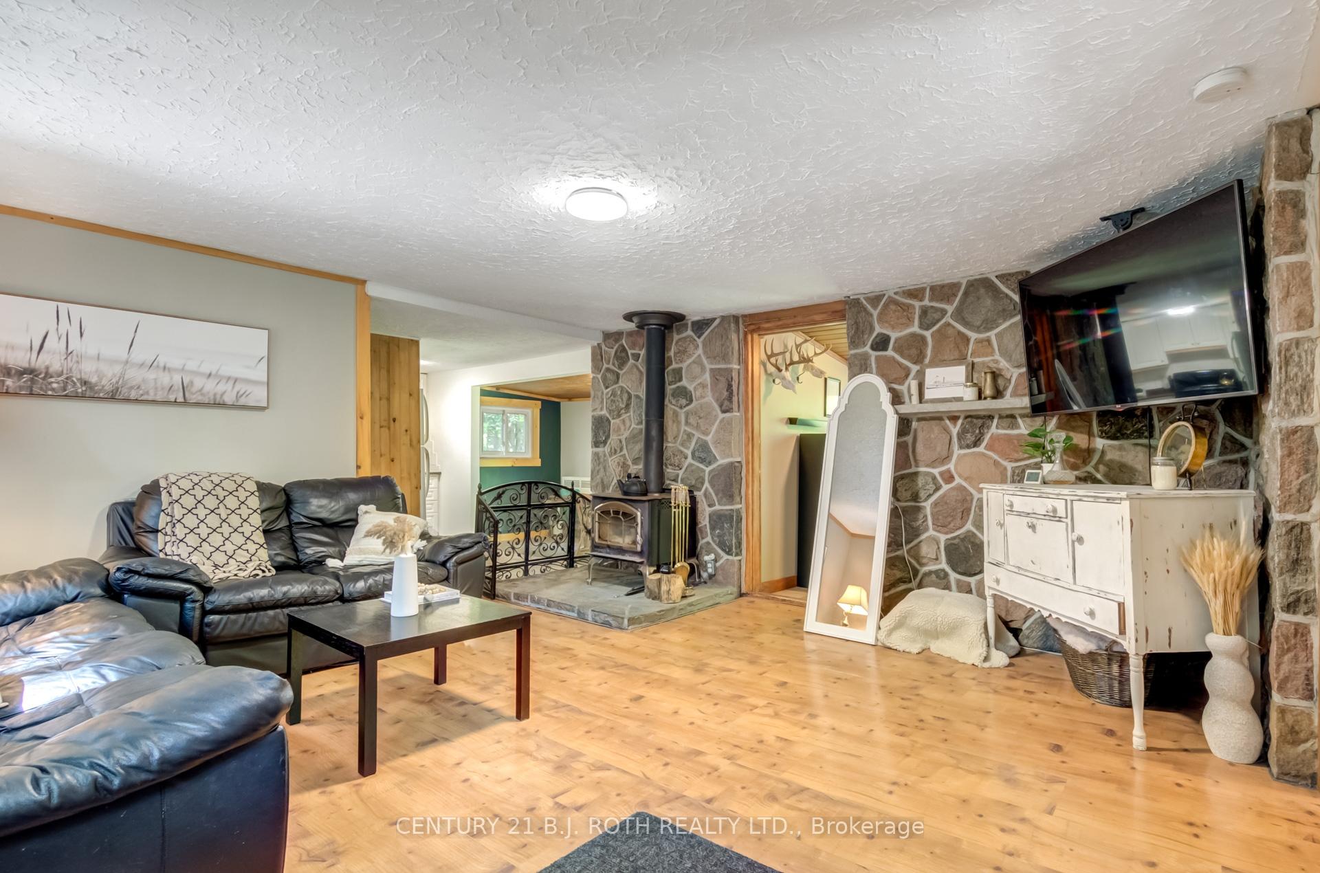 Photo 10 of 1002 Wigwam Lodge Road, Gravenhurst, Morrison — HOMEH