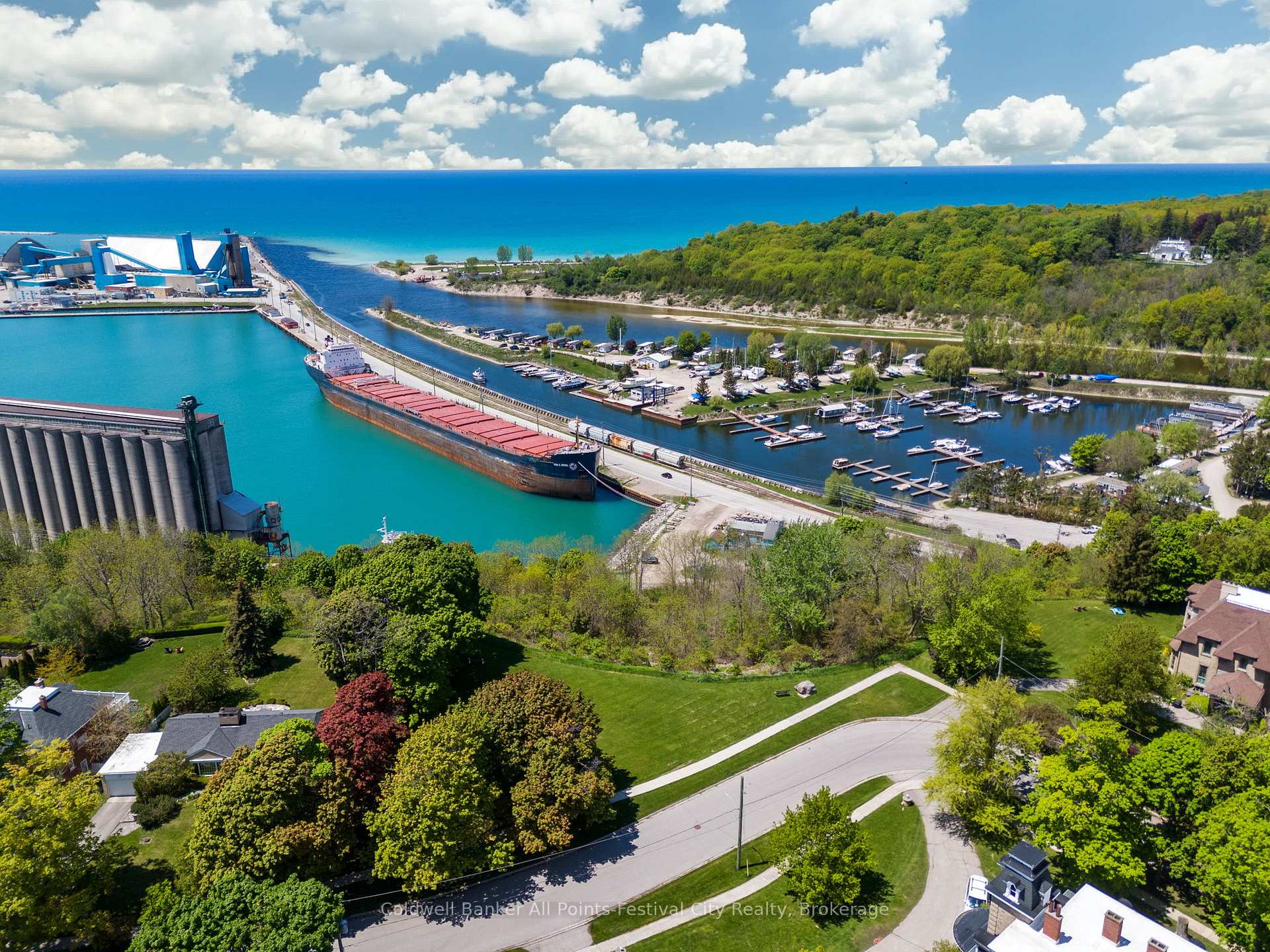 Photo 5 of 104 St Georges Crescent, Goderich, Goderich (Town) — HOMEH