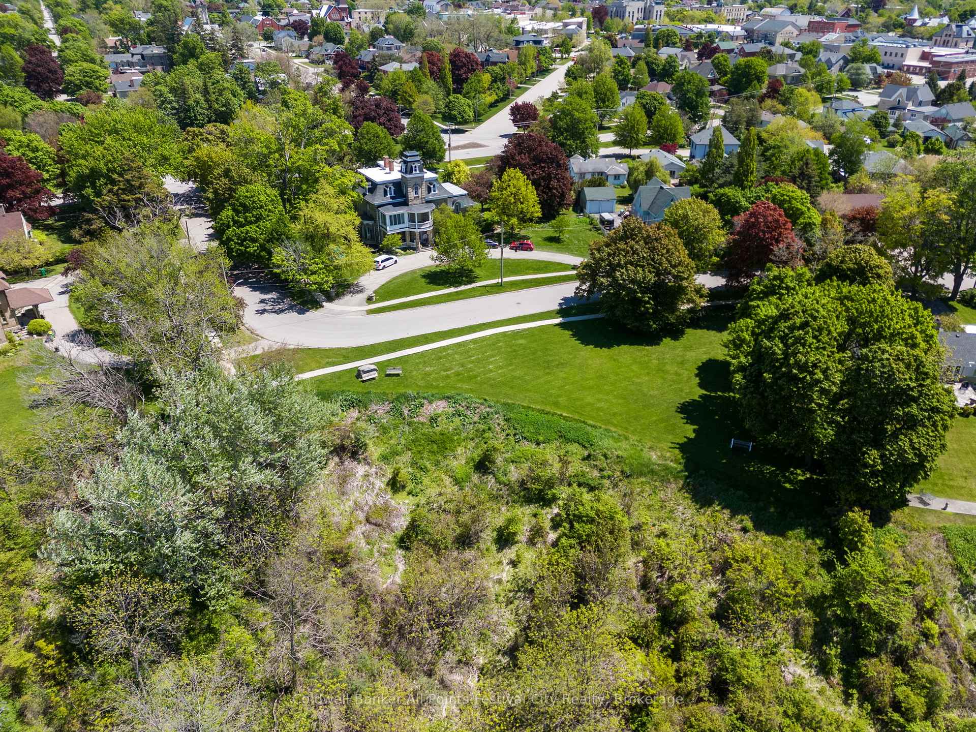 Photo 7 of 104 St Georges Crescent, Goderich, Goderich (Town) — HOMEH