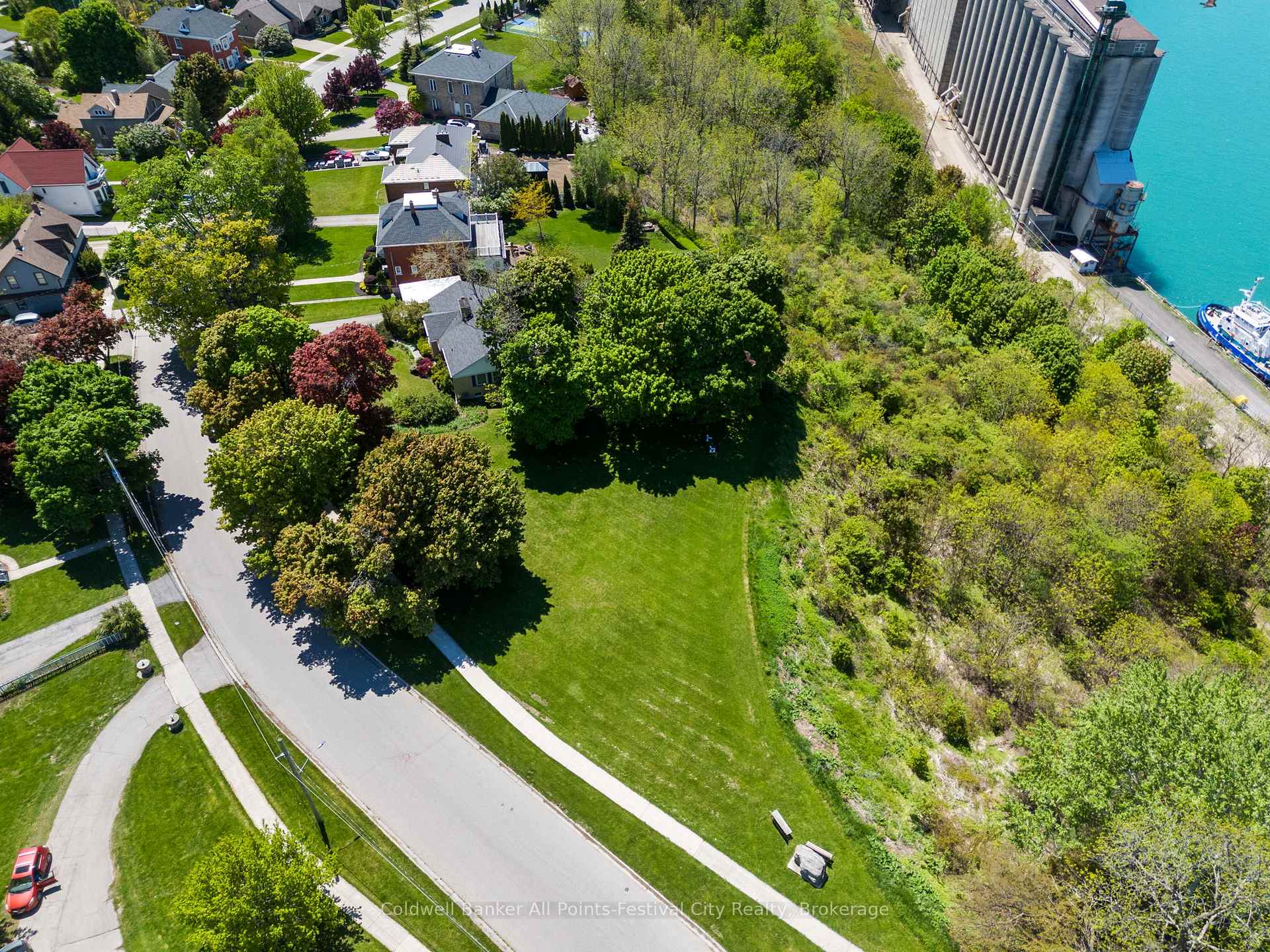 Photo 11 of 104 St Georges Crescent, Goderich, Goderich (Town) — HOMEH