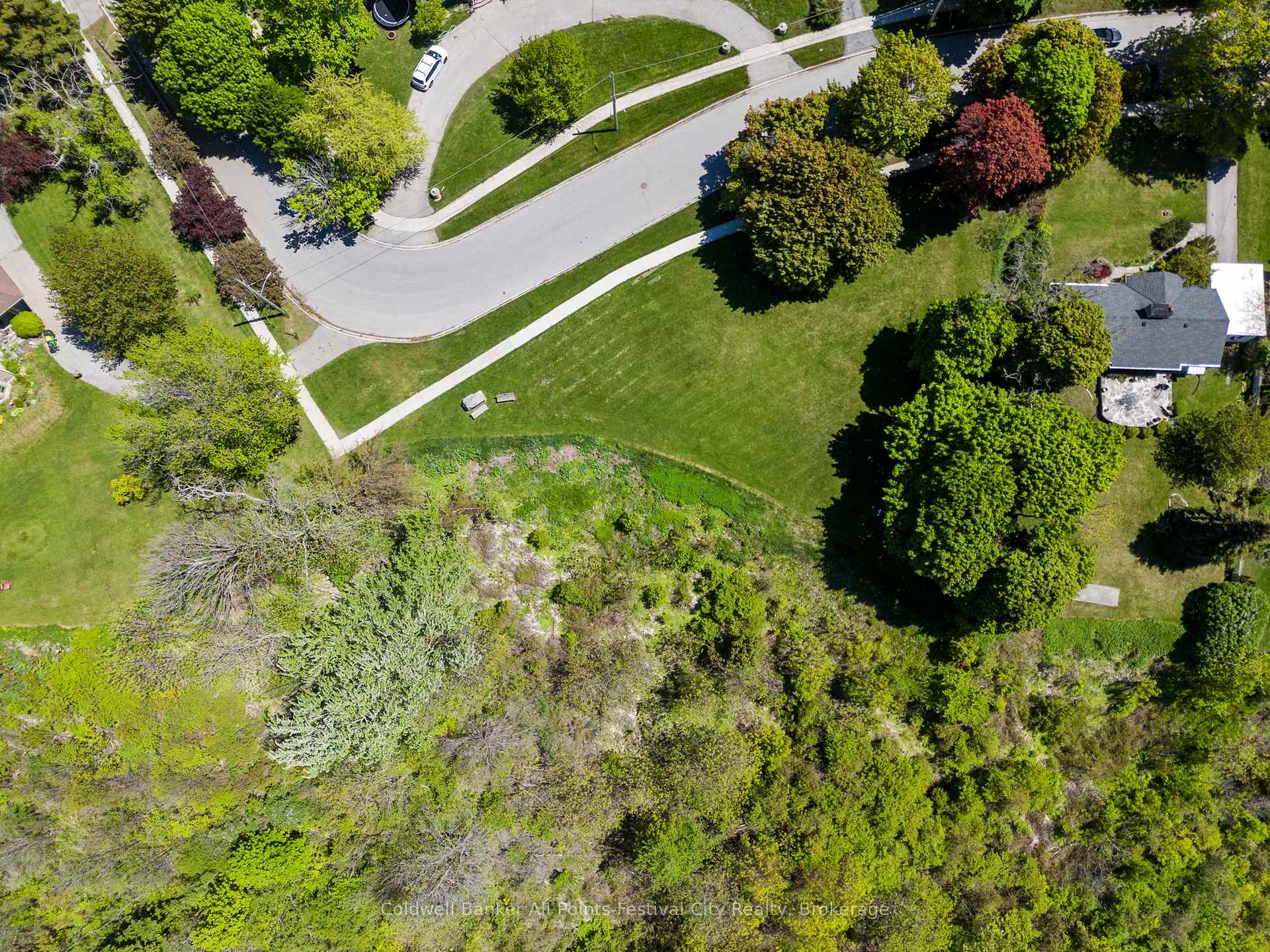 Photo 17 of 104 St Georges Crescent, Goderich, Goderich (Town) — HOMEH