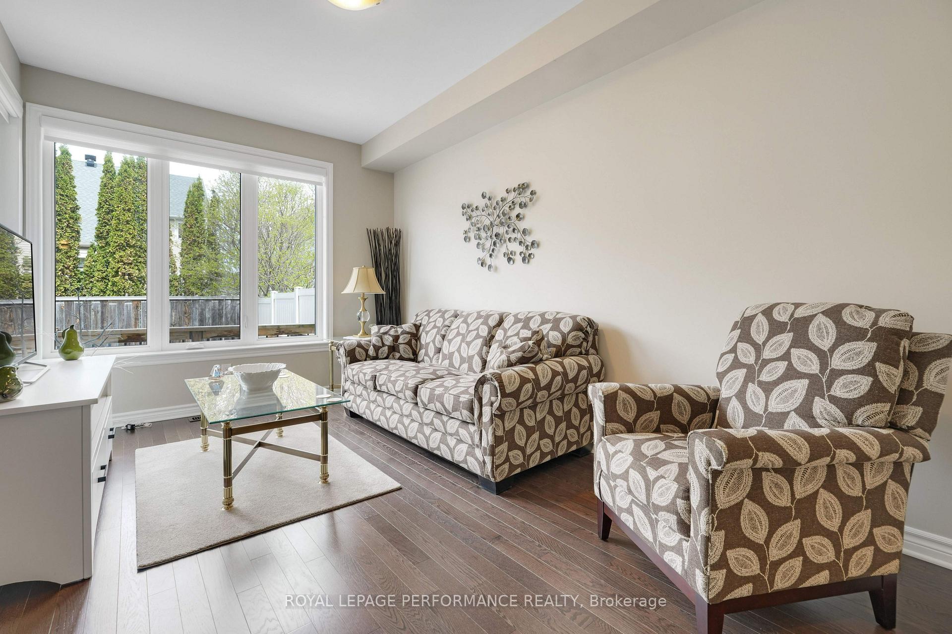 Photo 11 of 343 Alasken Drive, Ottawa, Blossom Park/Kemp Park/Findlay Creek — HOMEH