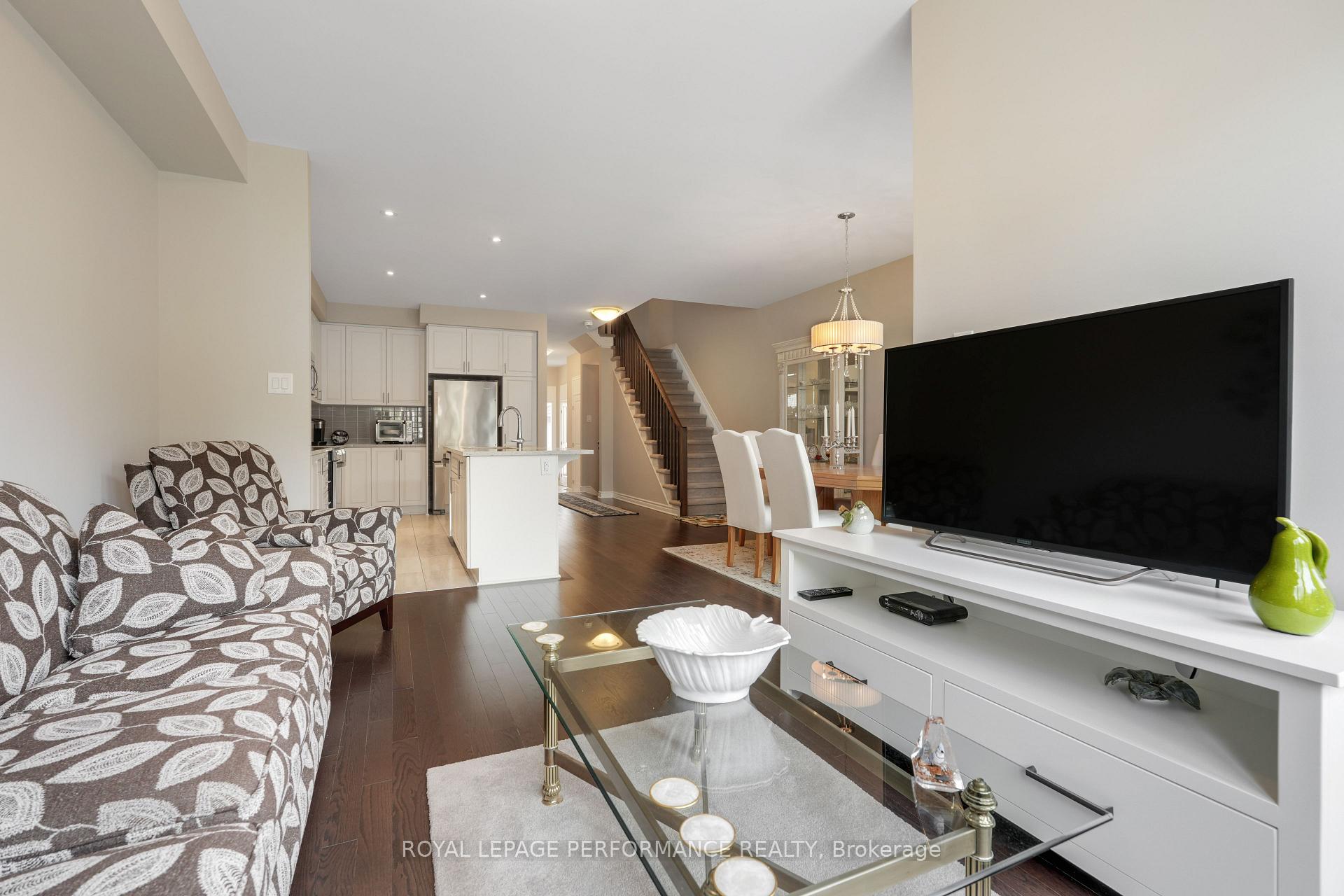 Photo 12 of 343 Alasken Drive, Ottawa, Blossom Park/Kemp Park/Findlay Creek — HOMEH