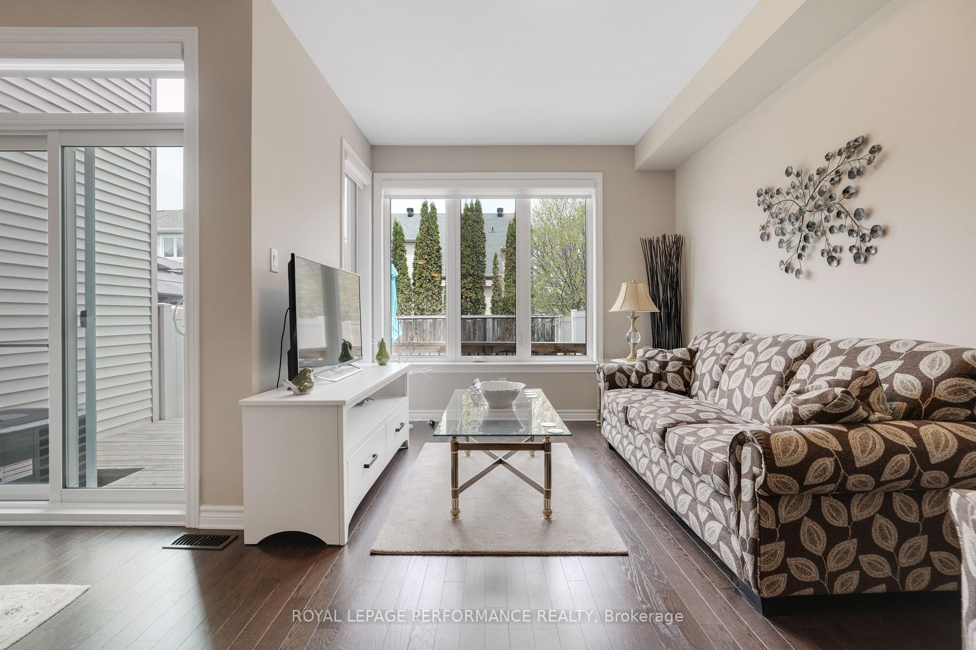 Photo 13 of 343 Alasken Drive, Ottawa, Blossom Park/Kemp Park/Findlay Creek — HOMEH