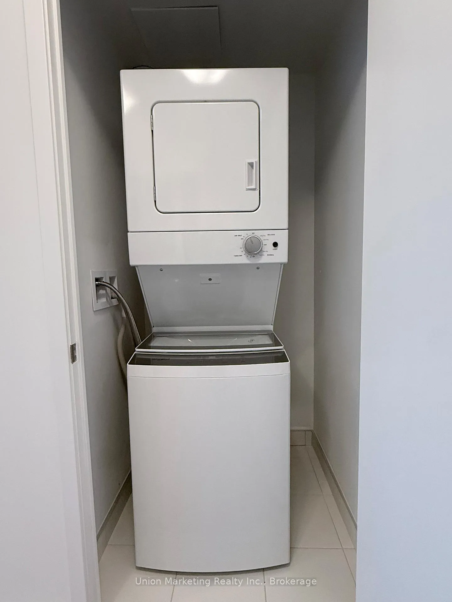 Photo 10 of Unit 1304, 474 Caldari Road N, Vaughan, Concord — HOMEH