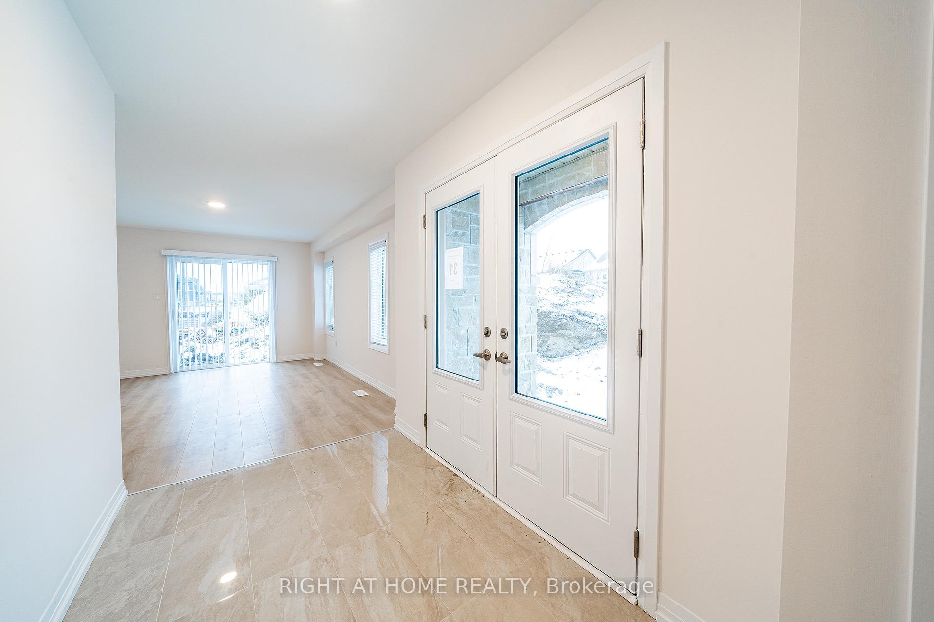 Photo 3 of 116 Bavin Street, Clarington, Bowmanville — HOMEH