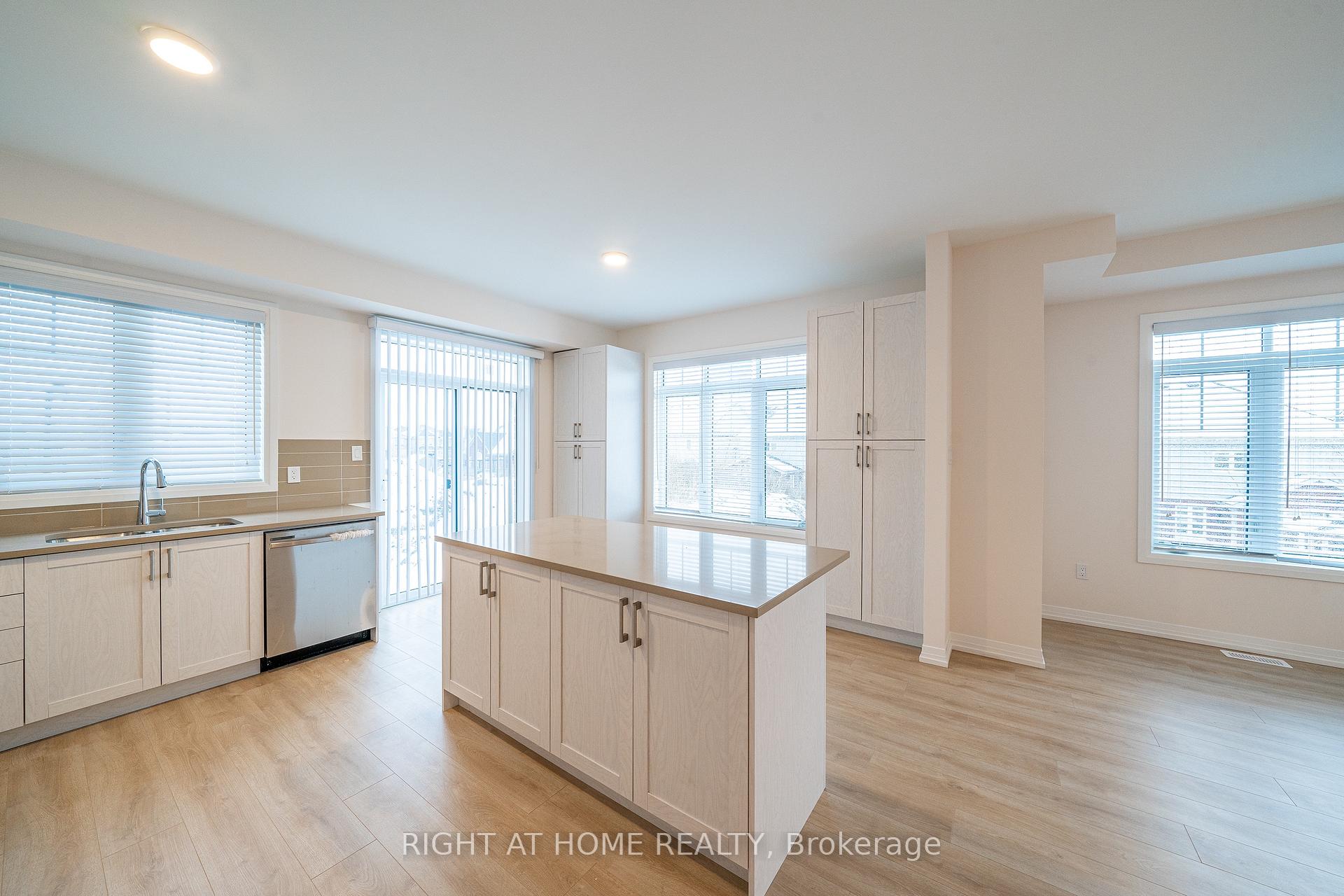 Photo 17 of 116 Bavin Street, Clarington, Bowmanville — HOMEH