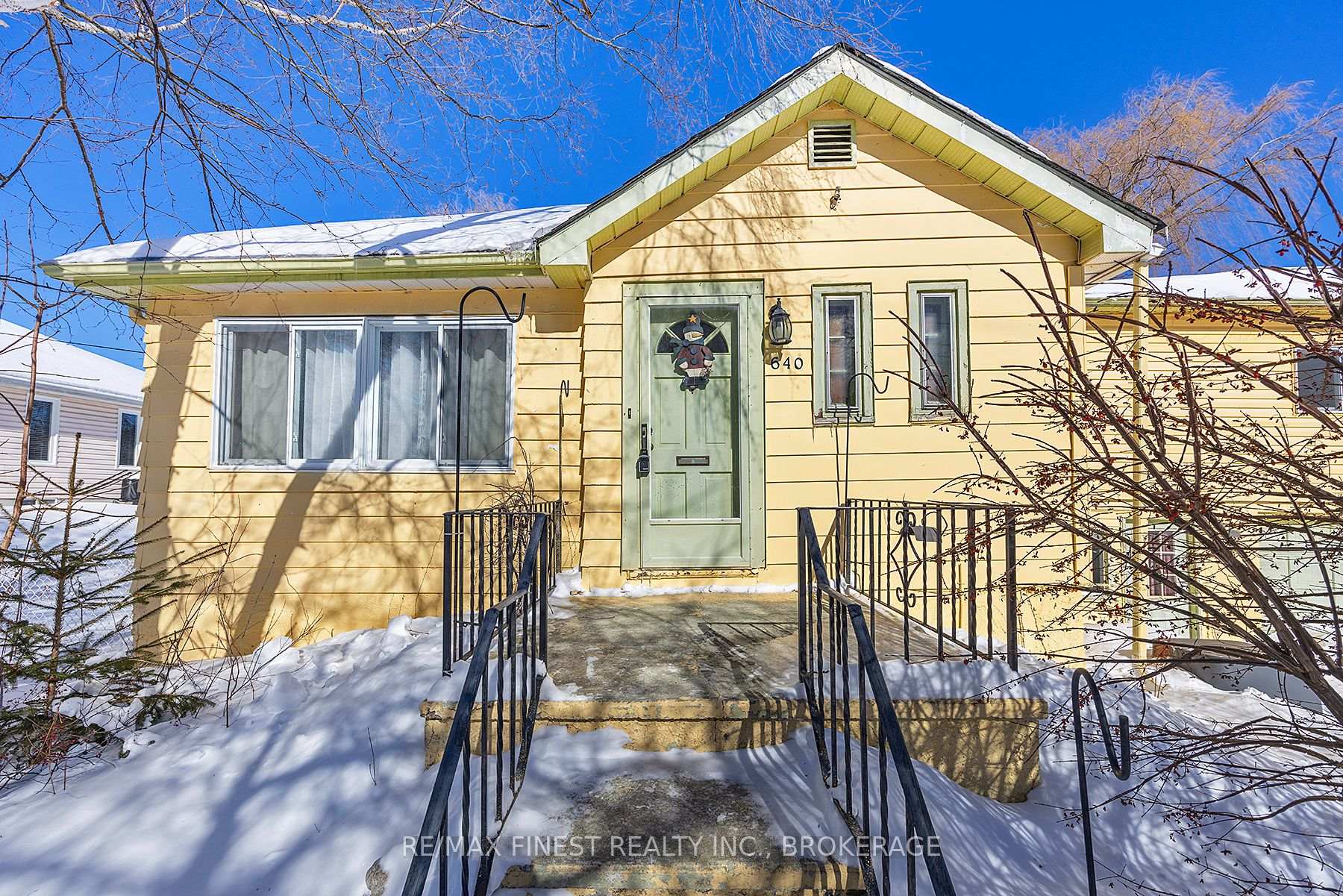 Photo 3 of 640 King Street W, Gananoque — HOMEH