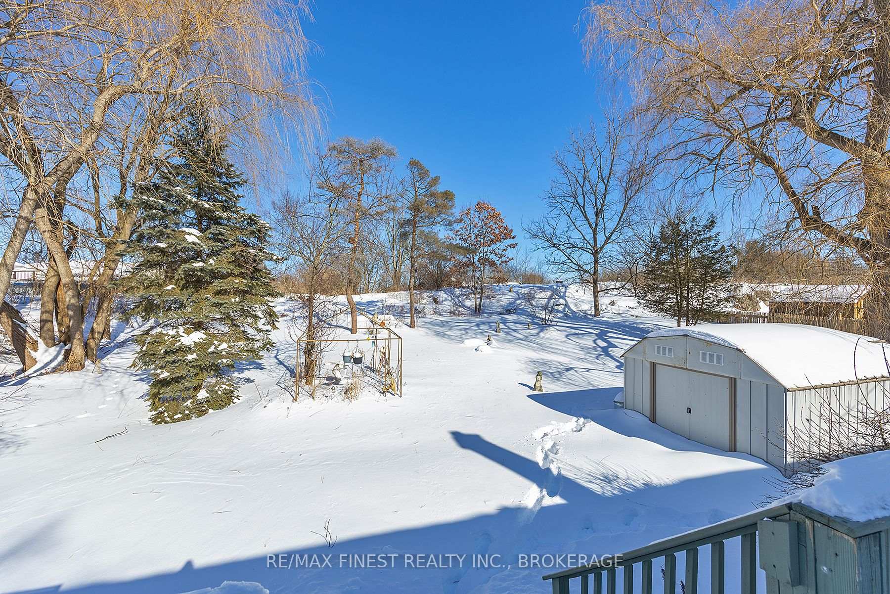 Photo 4 of 640 King Street W, Gananoque — HOMEH