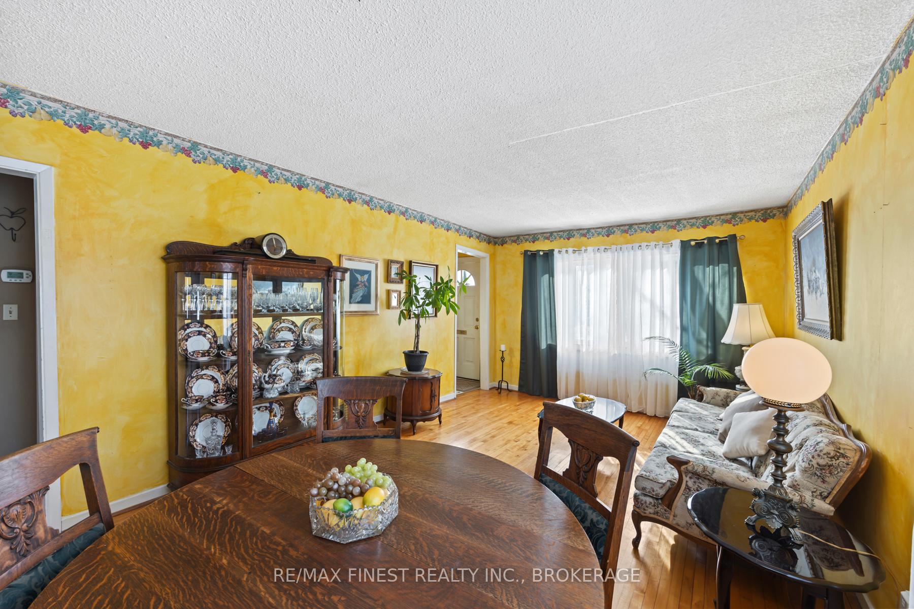 Photo 11 of 640 King Street W, Gananoque — HOMEH