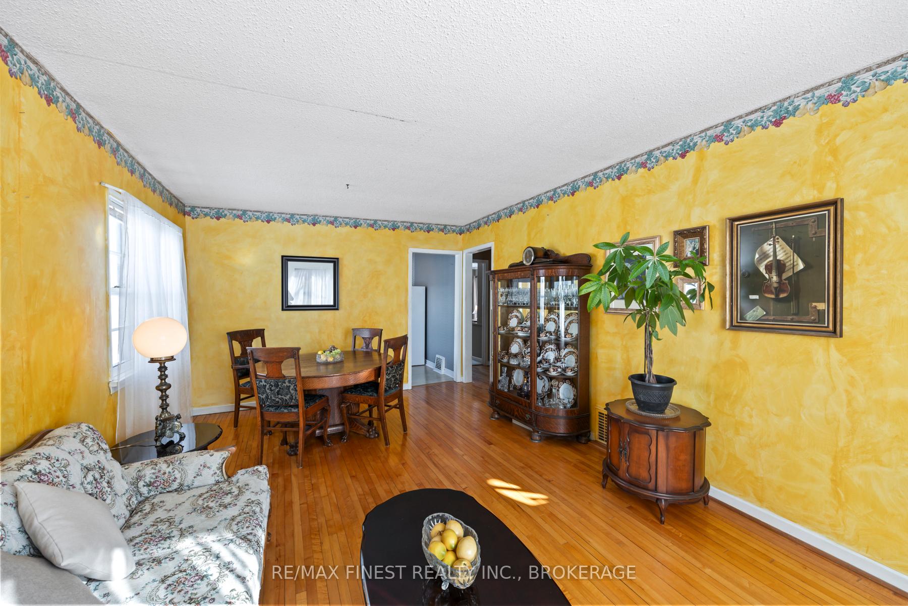 Photo 12 of 640 King Street W, Gananoque — HOMEH
