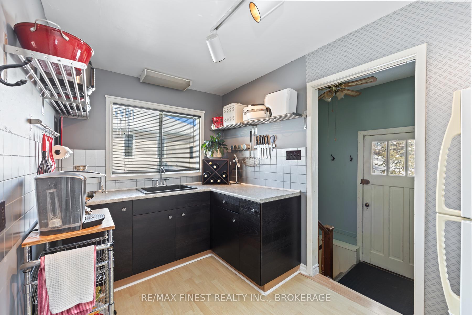 Photo 13 of 640 King Street W, Gananoque — HOMEH