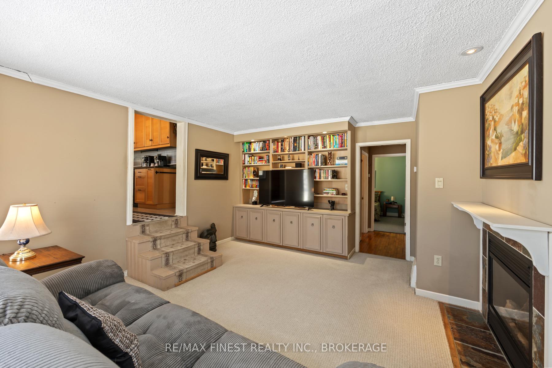 Photo 19 of 640 King Street W, Gananoque — HOMEH