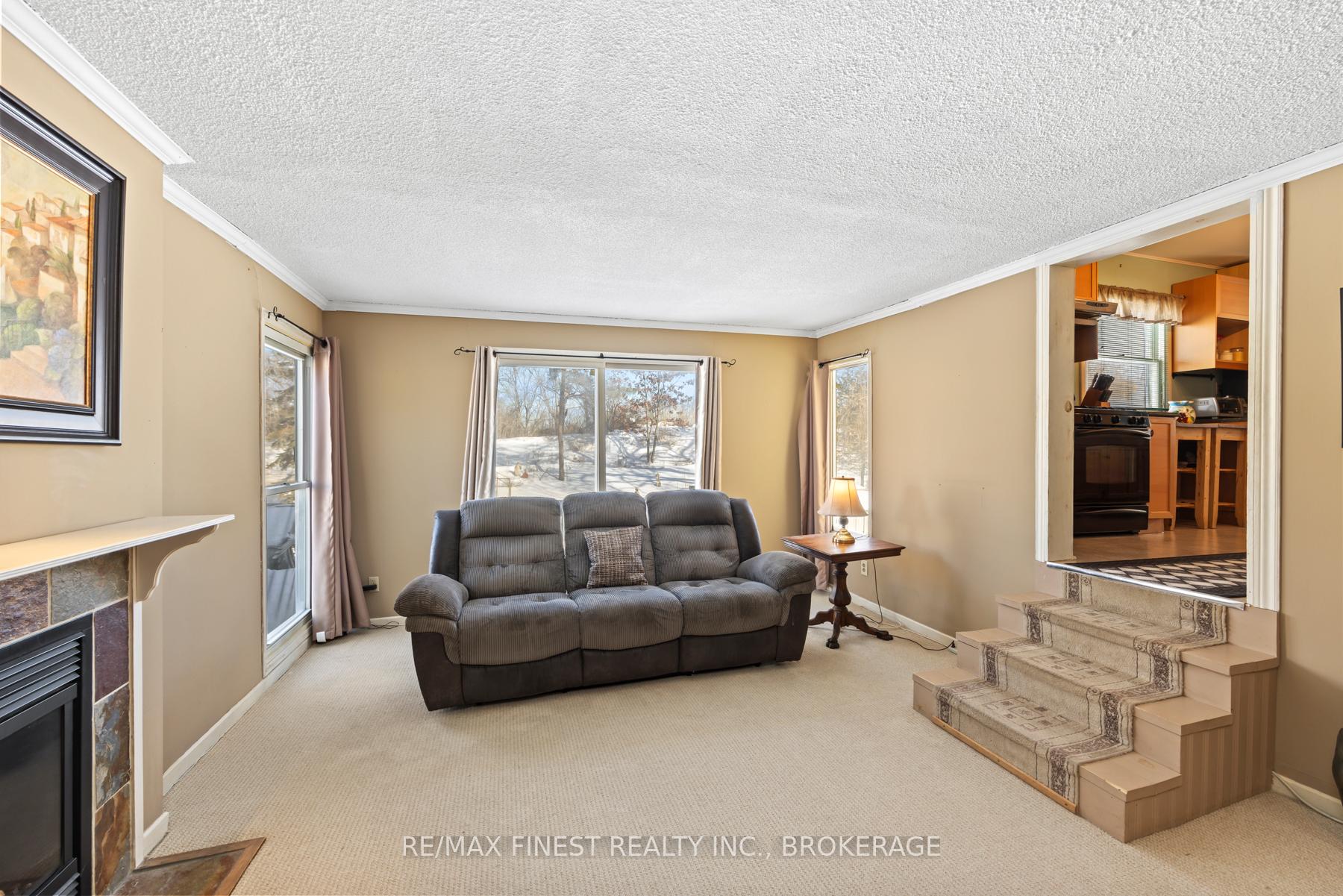 Photo 21 of 640 King Street W, Gananoque — HOMEH