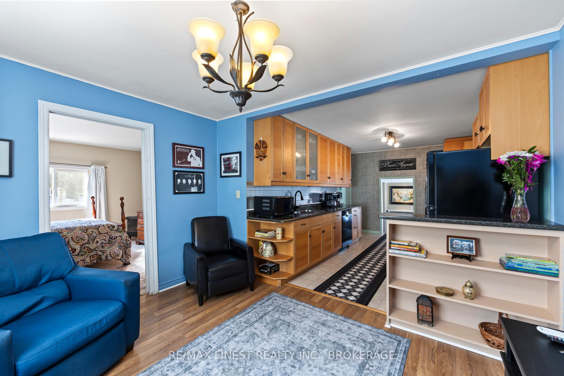 Photo 26 of 640 King Street W, Gananoque — HOMEH