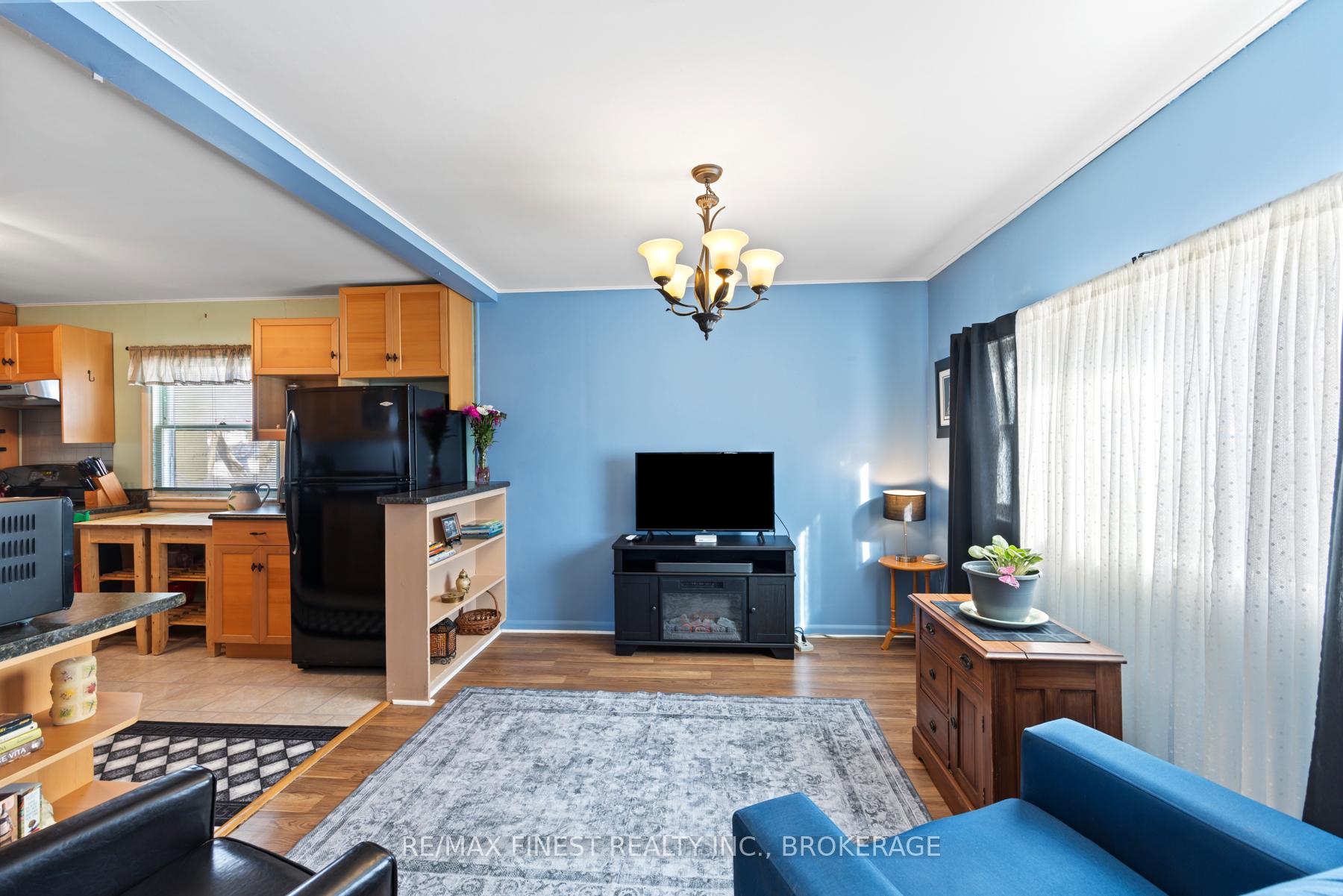 Photo 27 of 640 King Street W, Gananoque — HOMEH