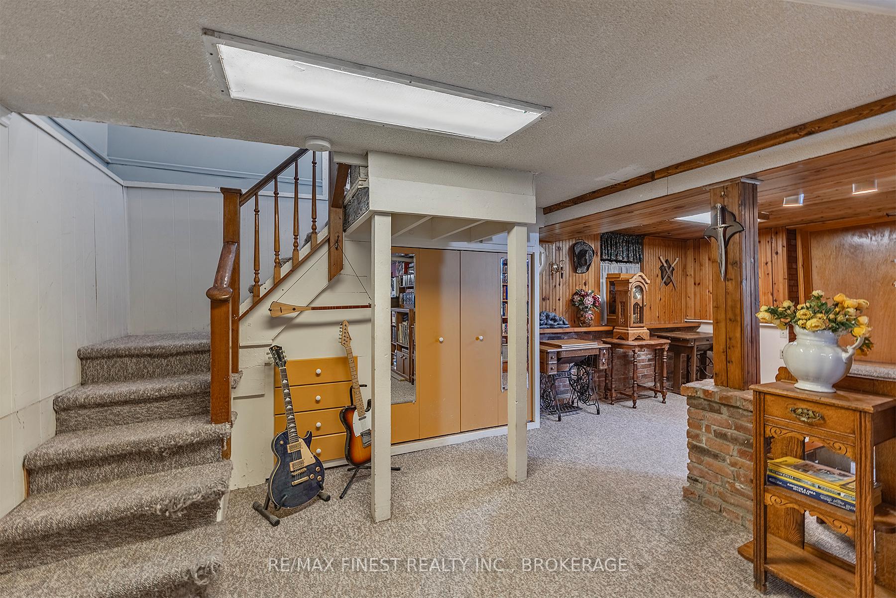 Photo 32 of 640 King Street W, Gananoque — HOMEH