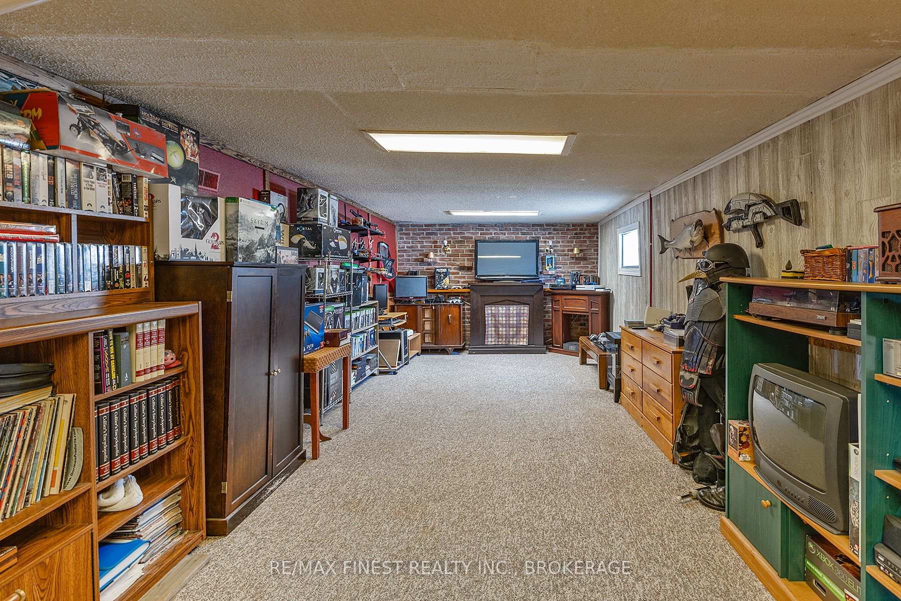 Photo 33 of 640 King Street W, Gananoque — HOMEH