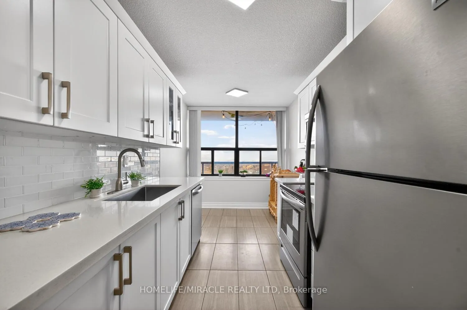 Photo 18 of Unit 2003, 4 Kings Cross Road, Brampton, Queen Street Corridor — HOMEH