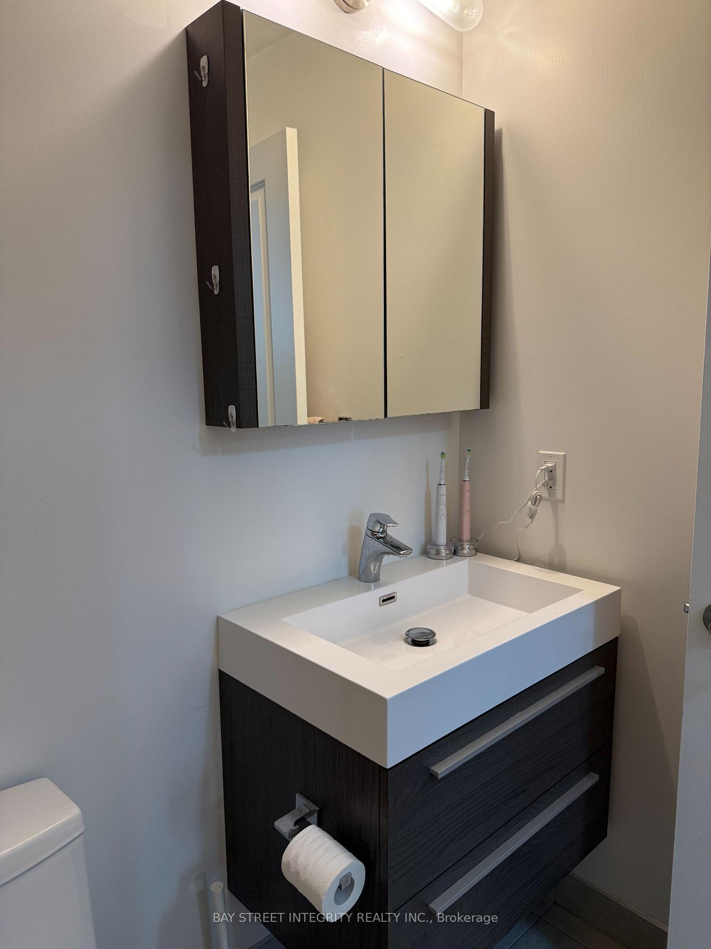 Photo 11 of Unit 906B, 8 Rough Valley Drive W, Markham, German Mills — HOMEH