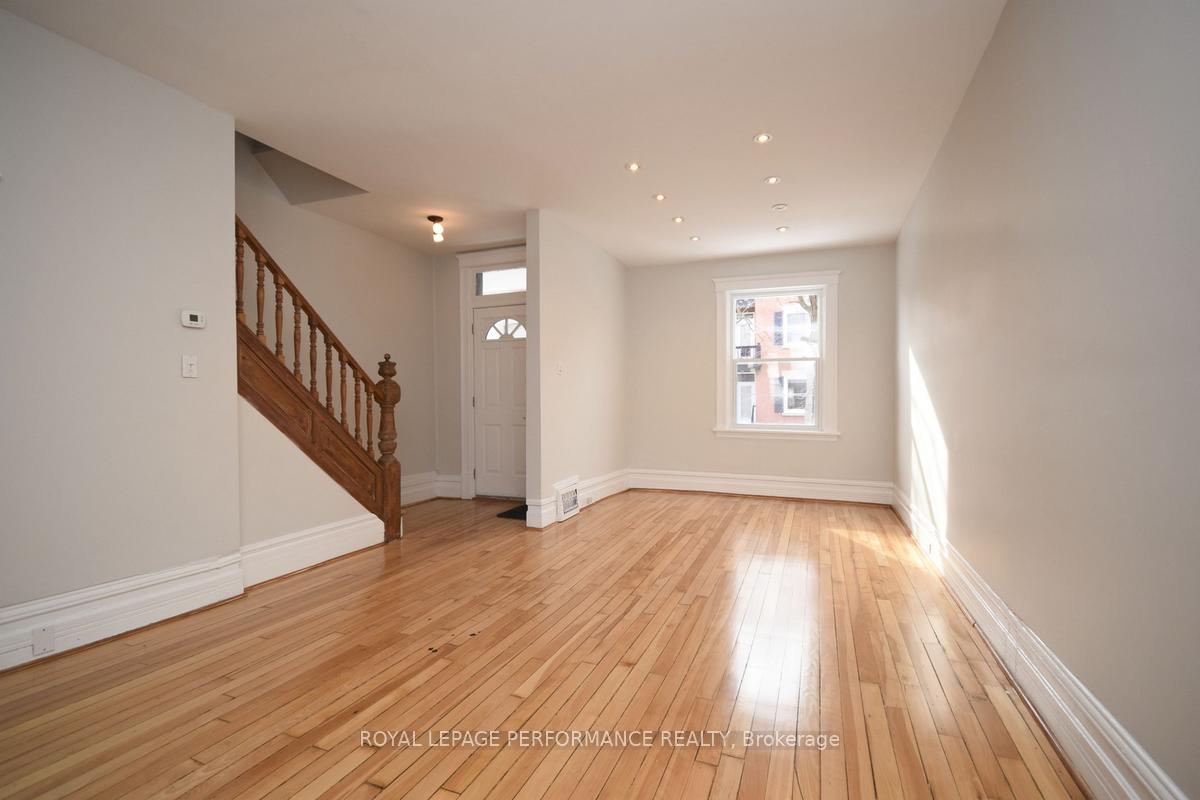 Photo 4 of 71 Grosvenor Avenue, Ottawa, Old Ottawa South — HOMEH