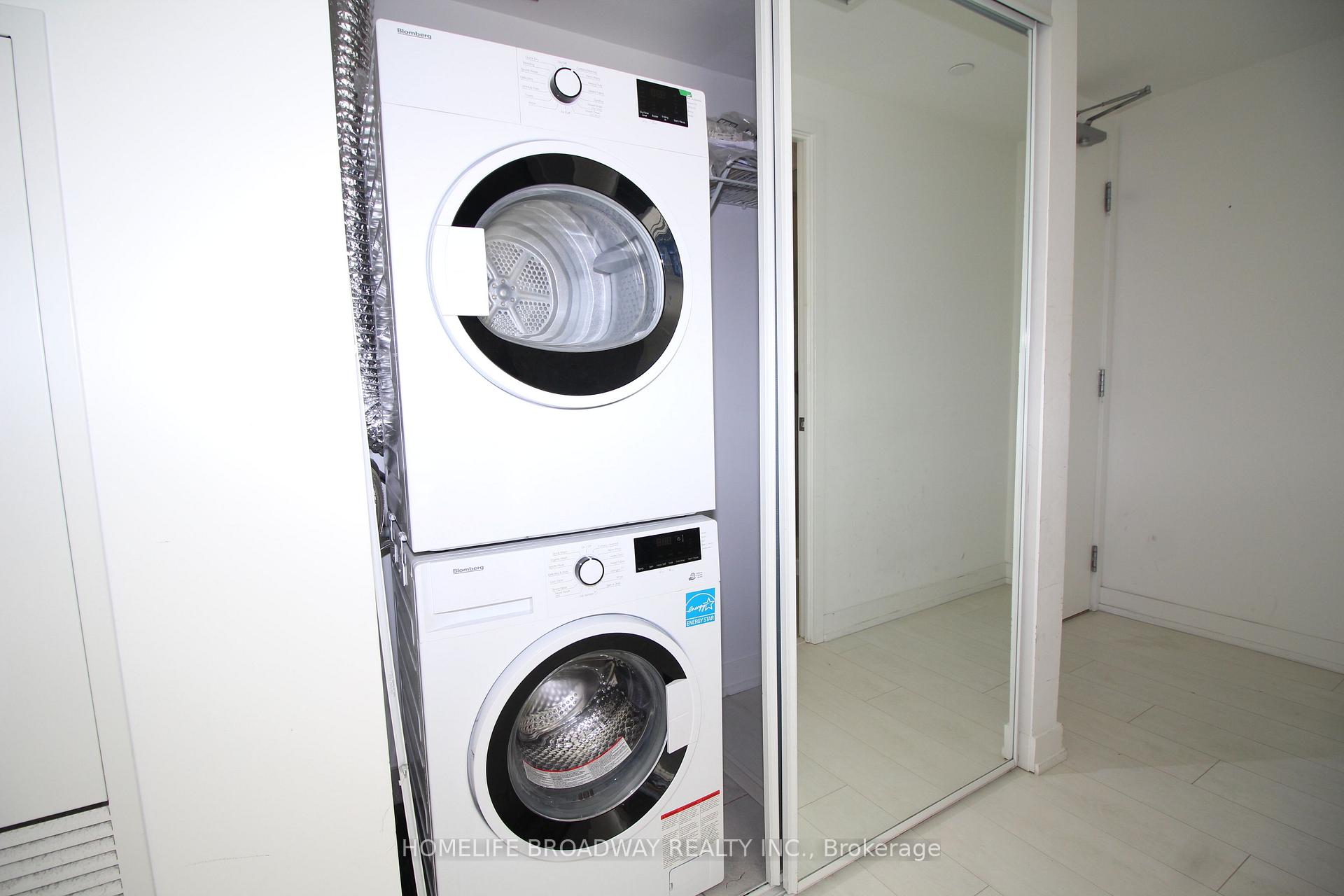 Photo 4 of Unit 1706, 19 Western Battery Road, Toronto, Niagara — HOMEH