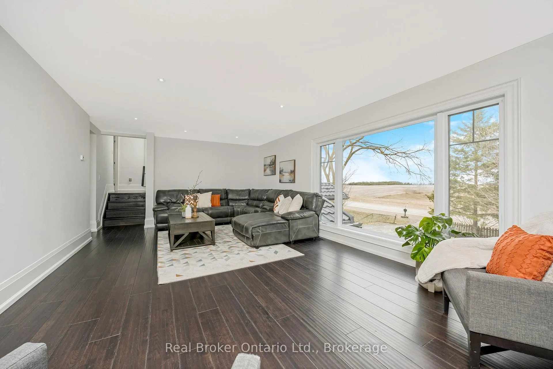 Photo 16 of 5938 Trafalgar Road, Erin, Rural Erin — HOMEH