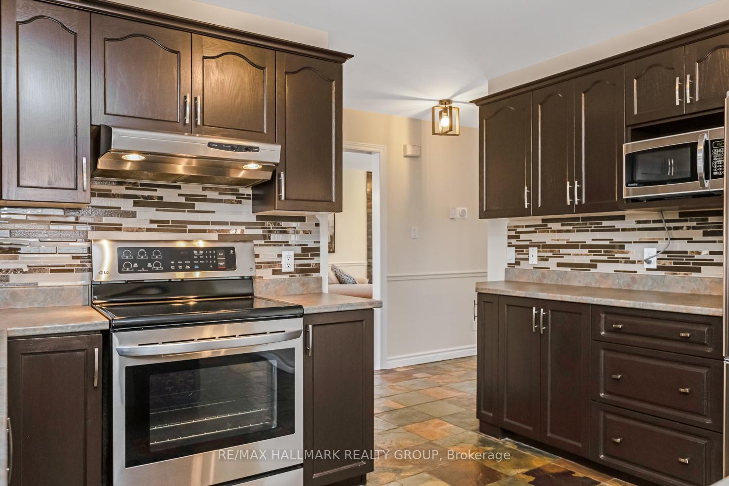 Photo 17 of 531 Joseph Street, Carleton Place — HOMEH
