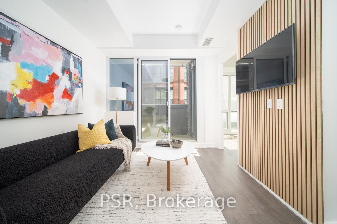 Photo 3 of Unit 718, 115 Blue Jays Way, Toronto, Waterfront Communities — HOMEH
