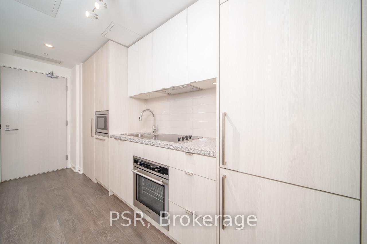 Photo 8 of Unit 718, 115 Blue Jays Way, Toronto, Waterfront Communities — HOMEH