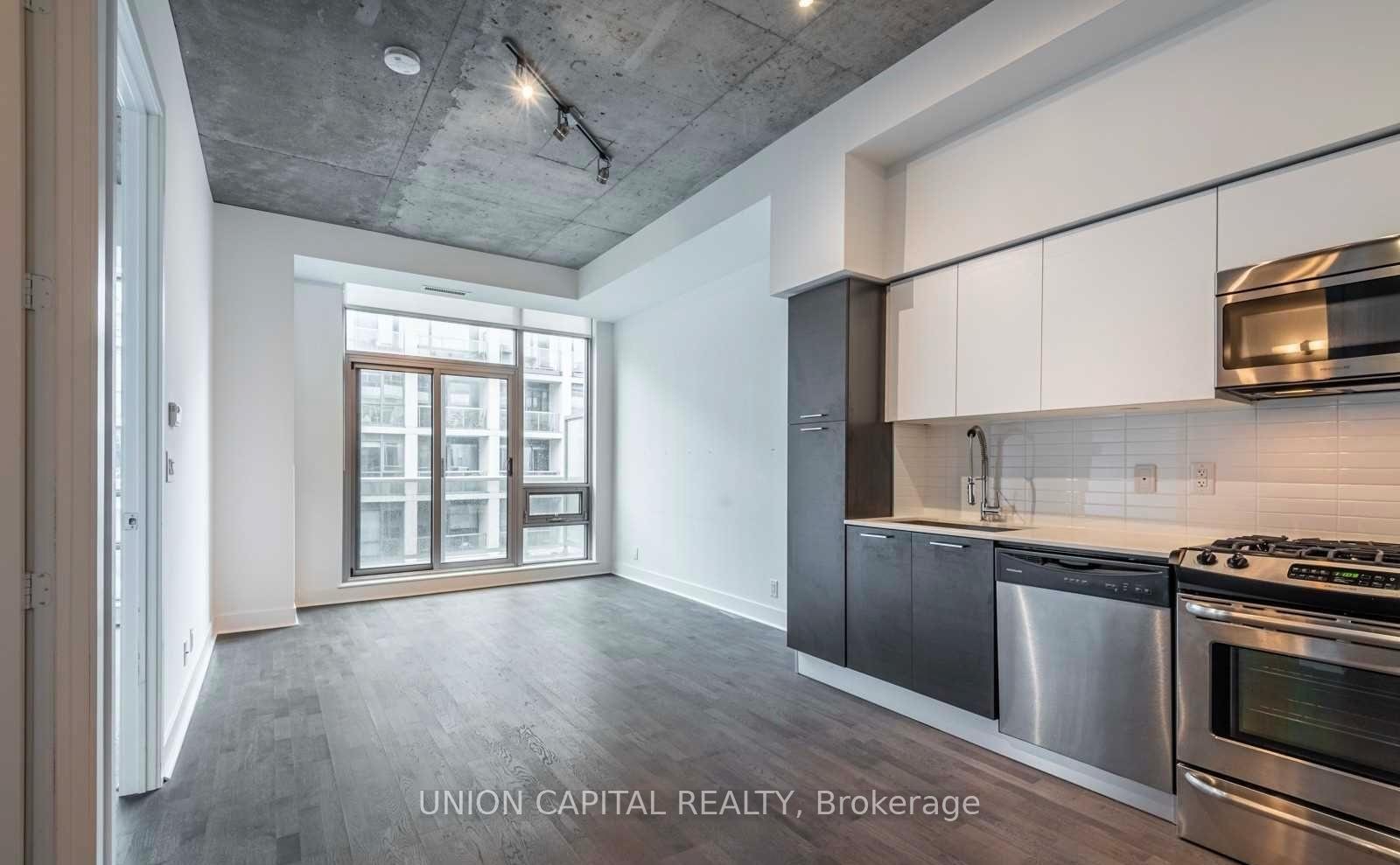 Photo 3 of Unit 816, 399 Adelaide Street W, Toronto, Waterfront Communities — HOMEH