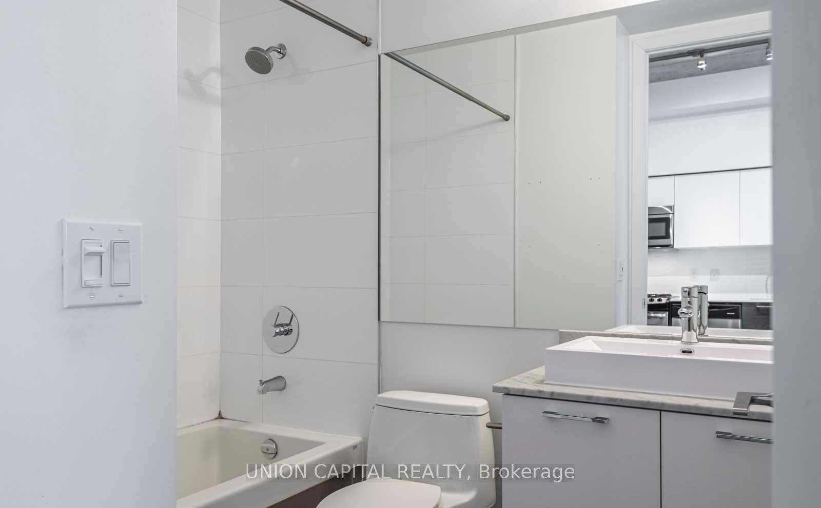 Photo 10 of Unit 816, 399 Adelaide Street W, Toronto, Waterfront Communities — HOMEH