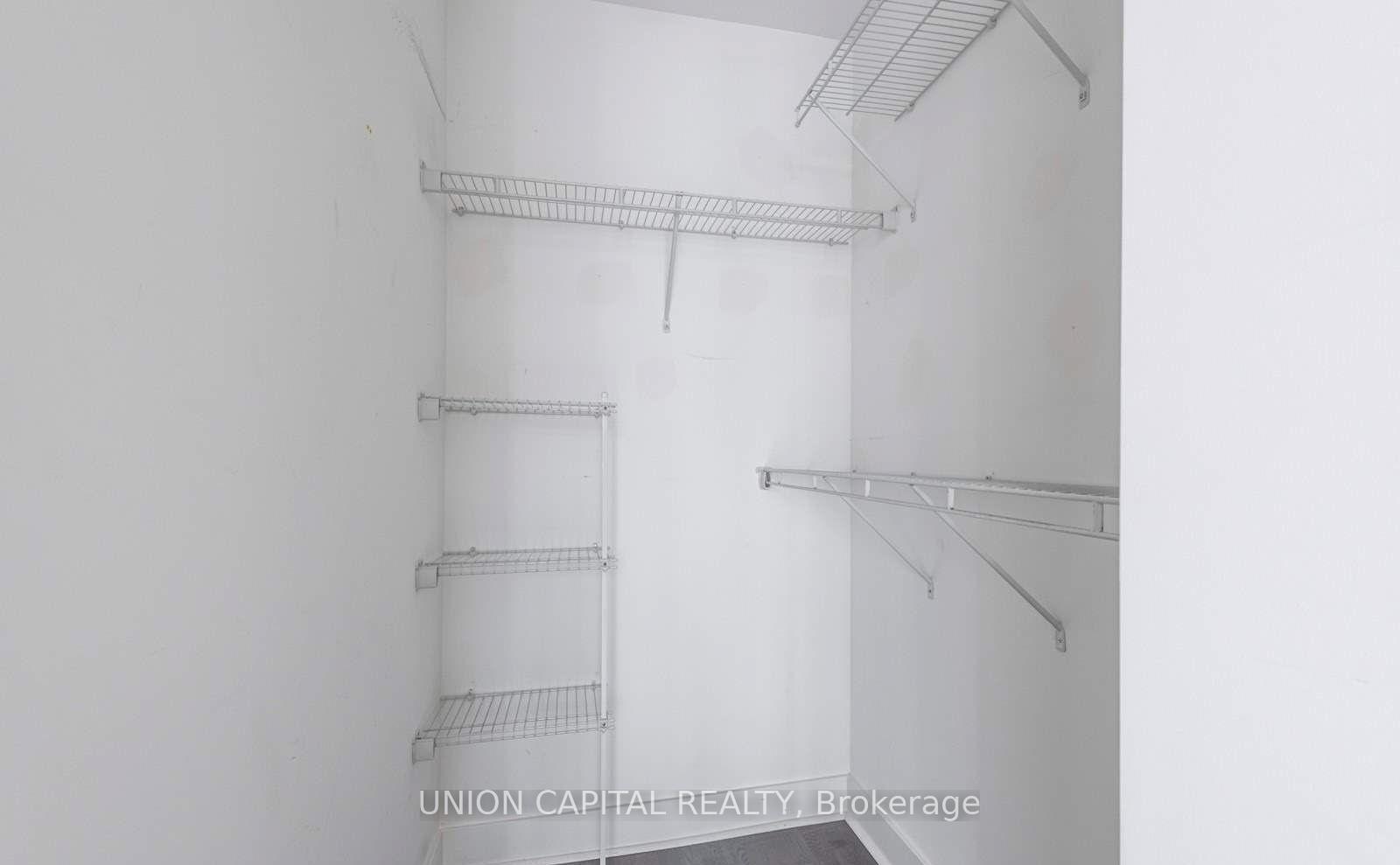 Photo 13 of Unit 816, 399 Adelaide Street W, Toronto, Waterfront Communities — HOMEH