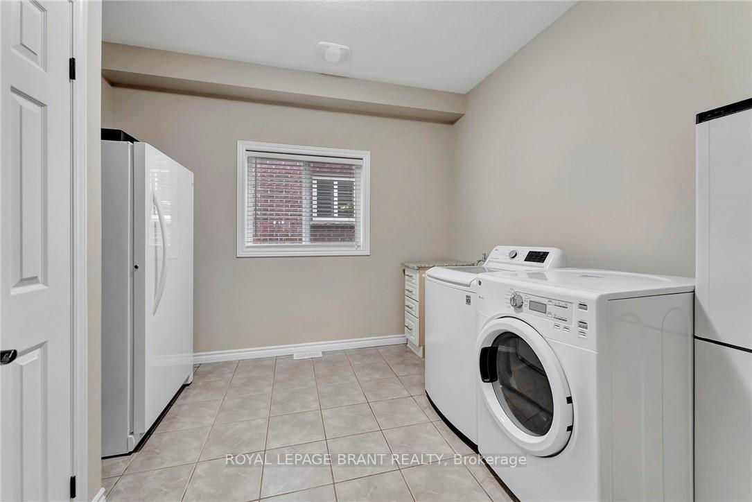 Photo 25 of 34 Crawford Place, Brant, Paris — HOMEH