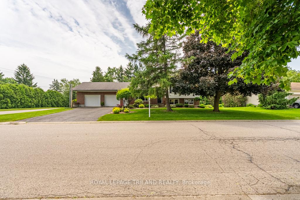 Photo 3 of 235 Union Street, Central Elgin, Belmont — HOMEH