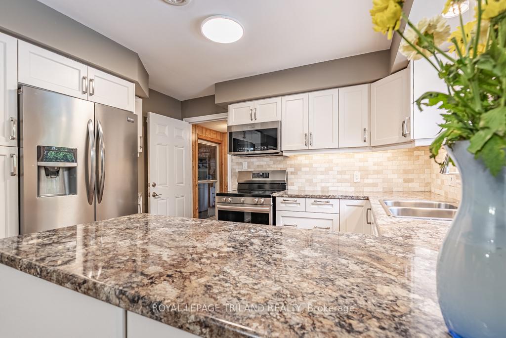 Photo 12 of 235 Union Street, Central Elgin, Belmont — HOMEH