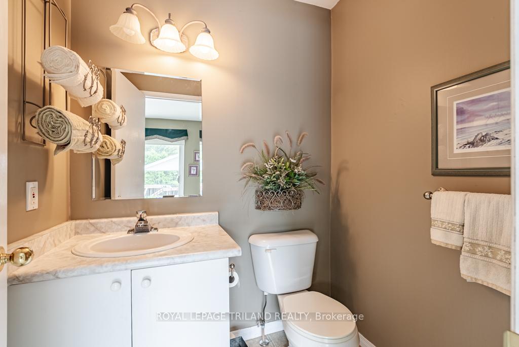 Photo 17 of 235 Union Street, Central Elgin, Belmont — HOMEH