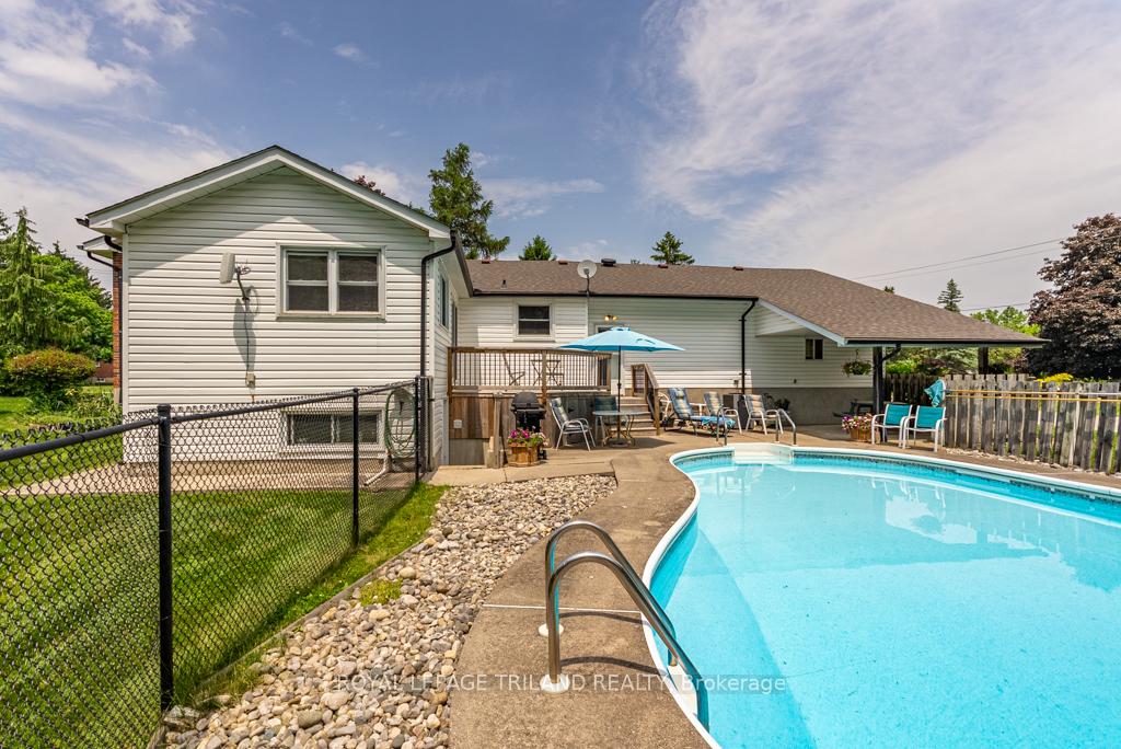 Photo 32 of 235 Union Street, Central Elgin, Belmont — HOMEH