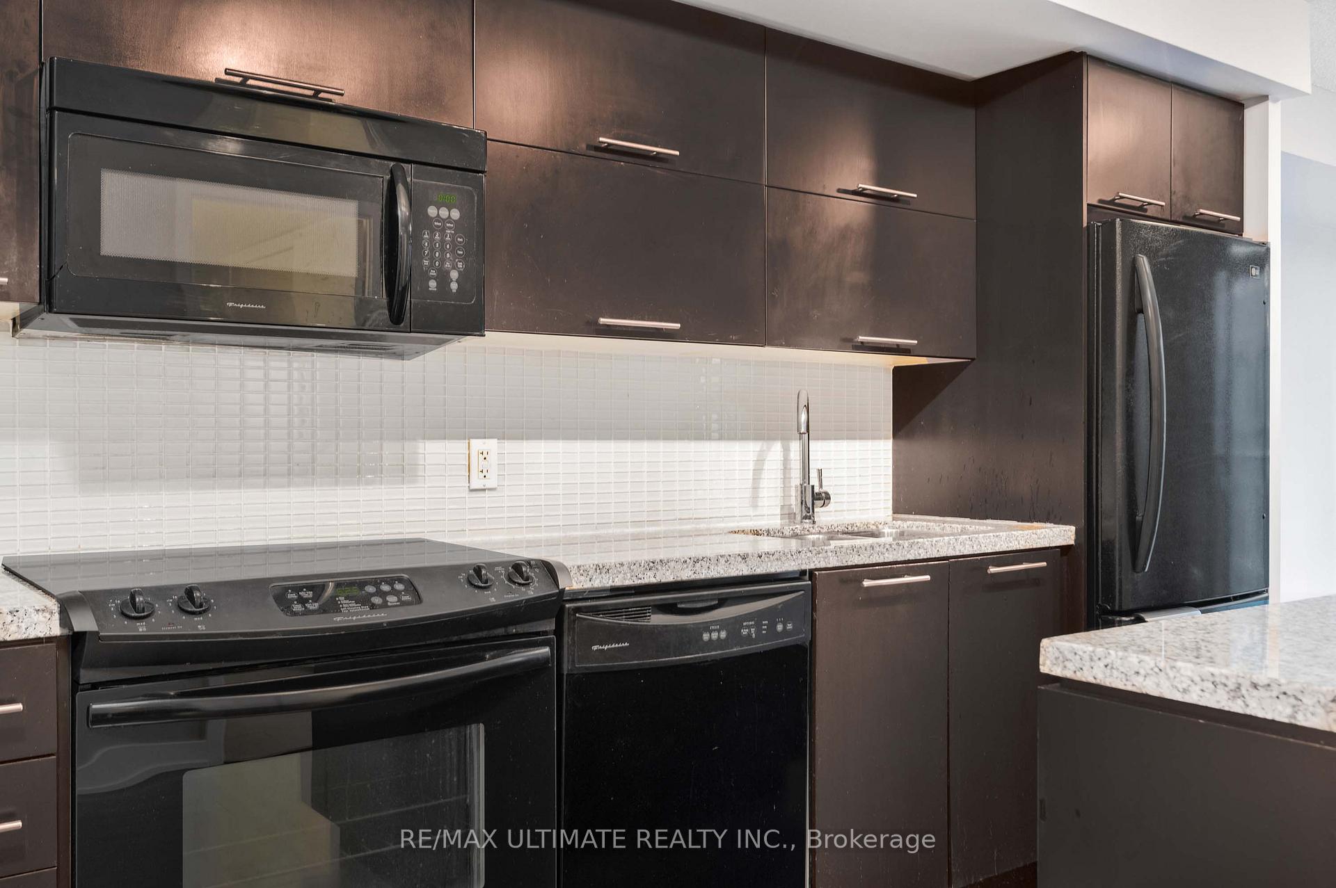Photo 6 of Unit 615, 21 Nelson Street, Toronto, Waterfront Communities — HOMEH