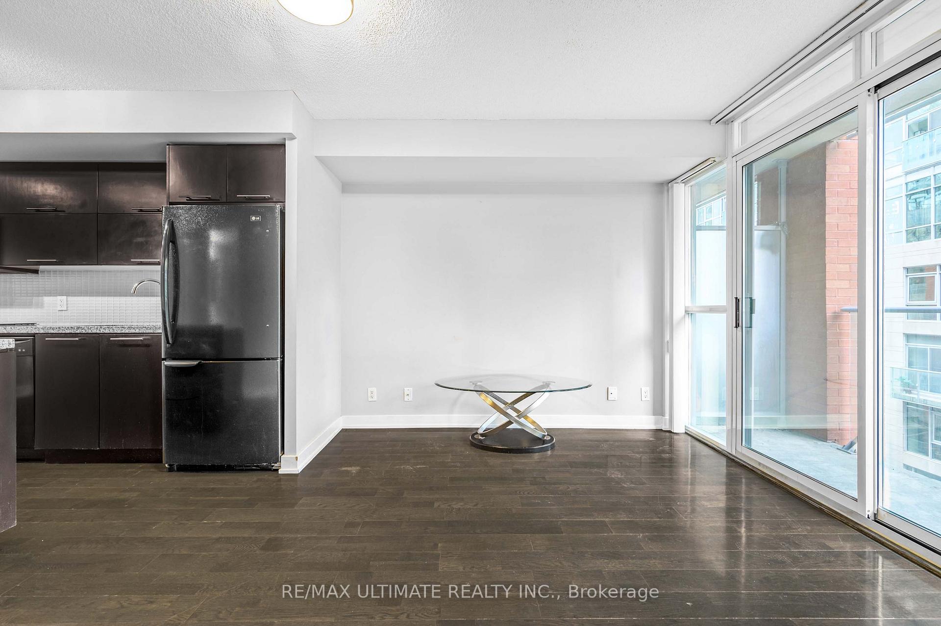 Photo 7 of Unit 615, 21 Nelson Street, Toronto, Waterfront Communities — HOMEH