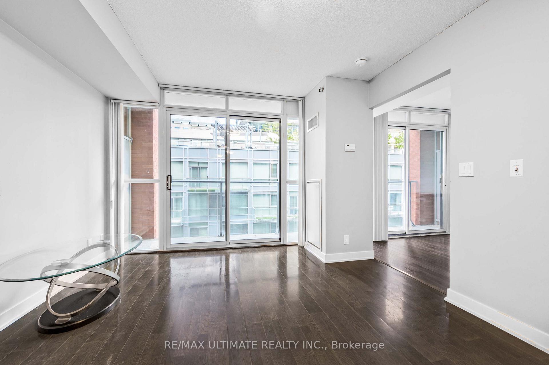 Photo 8 of Unit 615, 21 Nelson Street, Toronto, Waterfront Communities — HOMEH